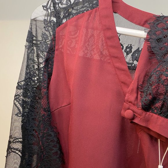 NWT Cecil lace Top - Picture 5 of 5